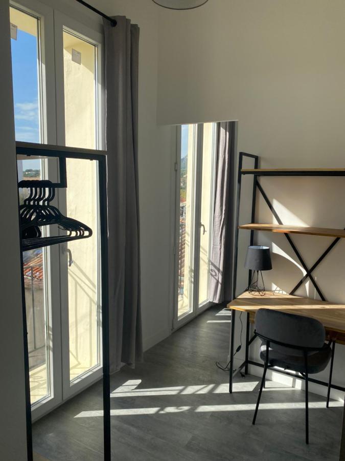 Bel Appartement T1 30M2 Centre Historique Aubagne Exterior photo